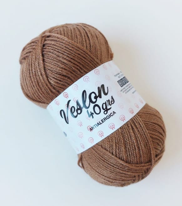 LANA 40 GRS FINA MARRON CLARO